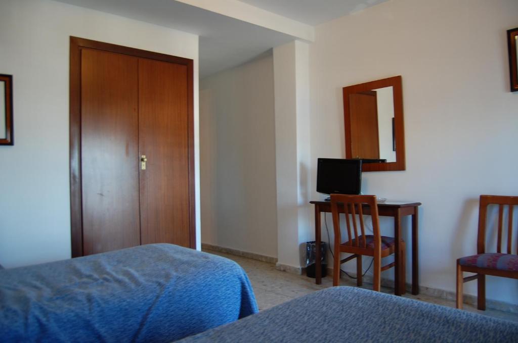 Hotel Marina Victoria Algeciras Oda fotoğraf